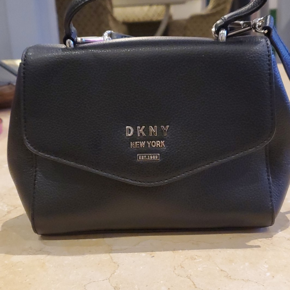 Dkny leather black small satchel and shoulder bag